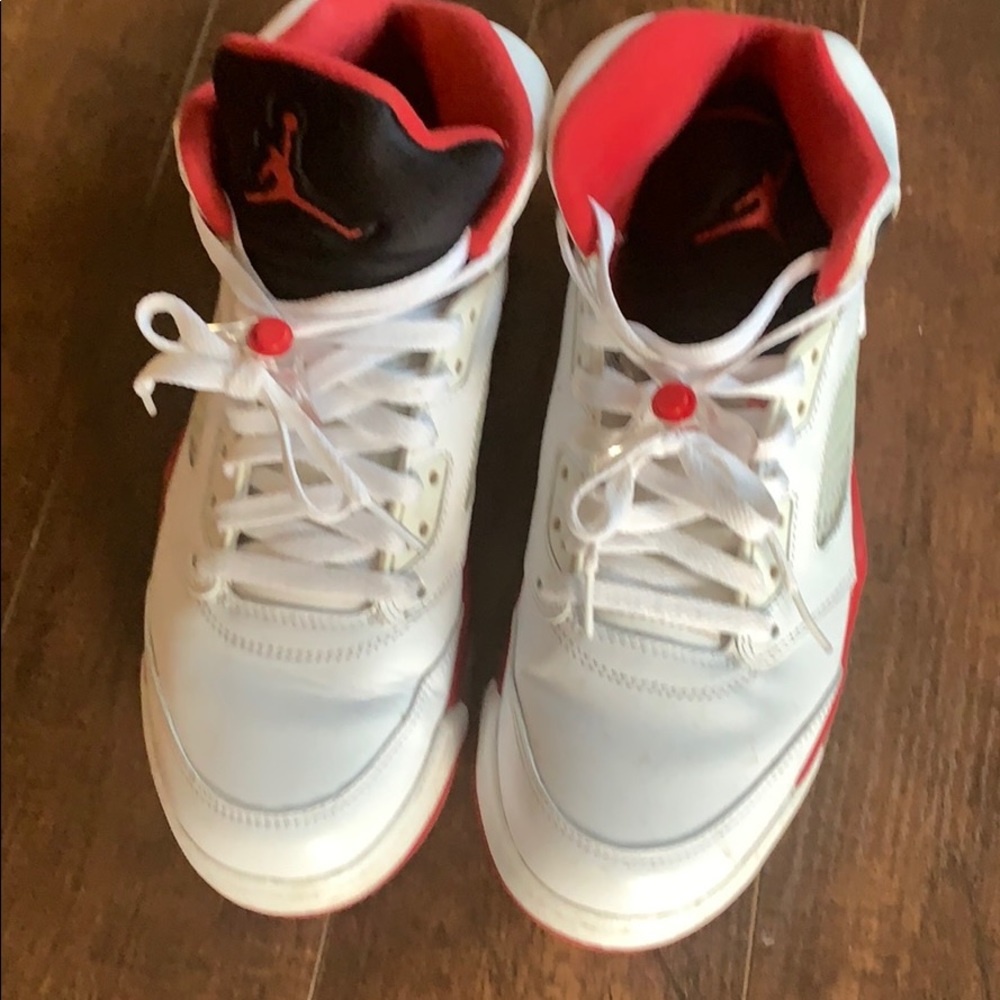 Jordan 5 Fire Red Black Tongue